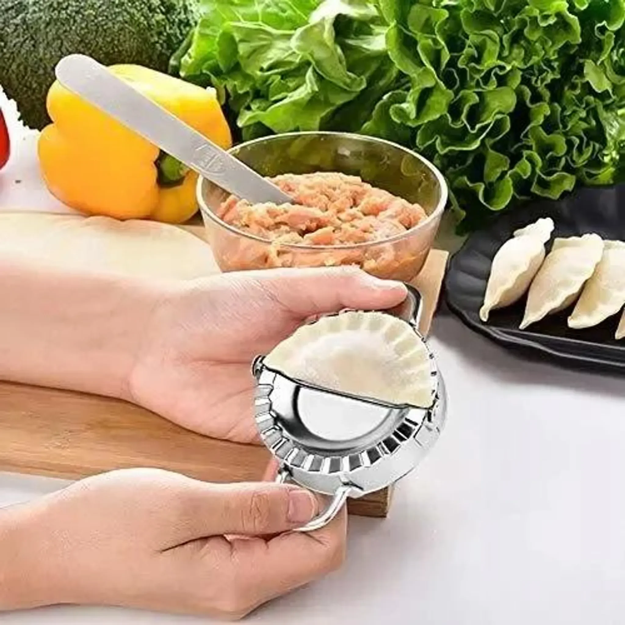 Faltbare Knödelform – Teigtaschenformer & Knödelmaschine (Ø 8 cm)